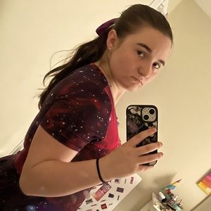 Meet your Posher, Ella